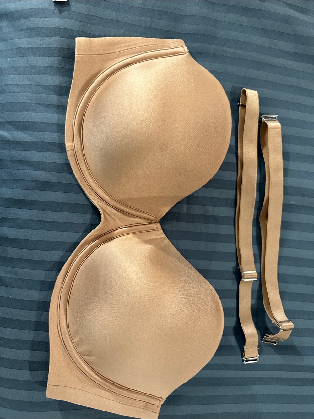 Soma sz. 36DD nude vanishing strapless bra